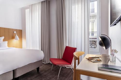 9Hotel Republique Paris france