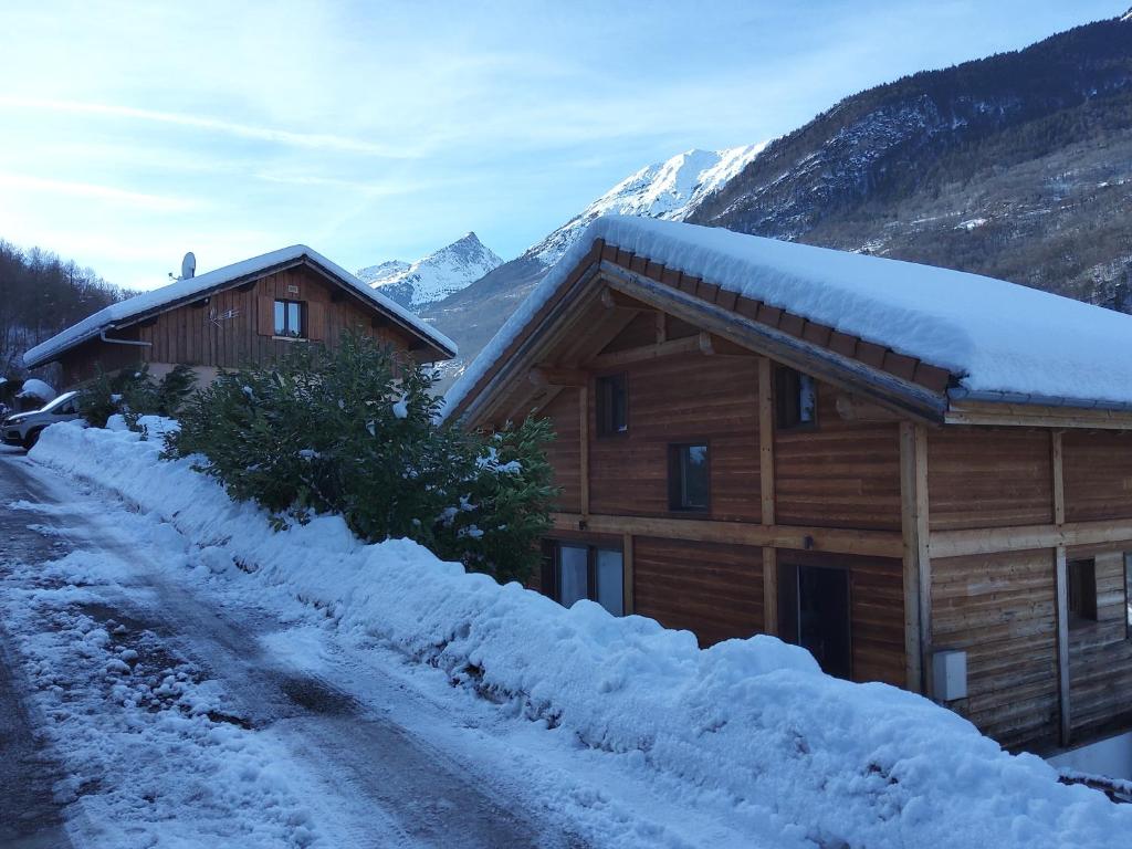 Appartement A 5 mns des accès ski des 3 Vallées Rez-de-jardin 318 Route de Coutargon, 73600 Villarlurin