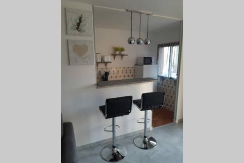 Appartement A 50 mètres de la plage et de la promenade des anglais 200 Avenue de la Californie Nice