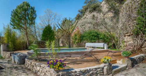 A jewel by the river! Fontaine-de-Vaucluse france