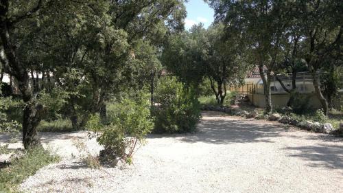 Maisons de vacances A l'Est d'Uzès Impasse de Ranchin Saint-Siffret