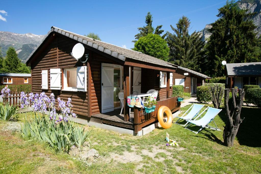 Camping A La Rencontre Du Soleil - Camping Route de l'Alpe-d'Huez, 38520 Le Bourg-dʼOisans