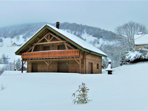 A large and magnificent wooden chalet with a sauna Ventron france