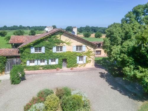 Villa A spacious and beautifully restored rural farmhouse with private pool  Le Houga