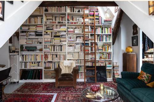 A writer's flat Paris france