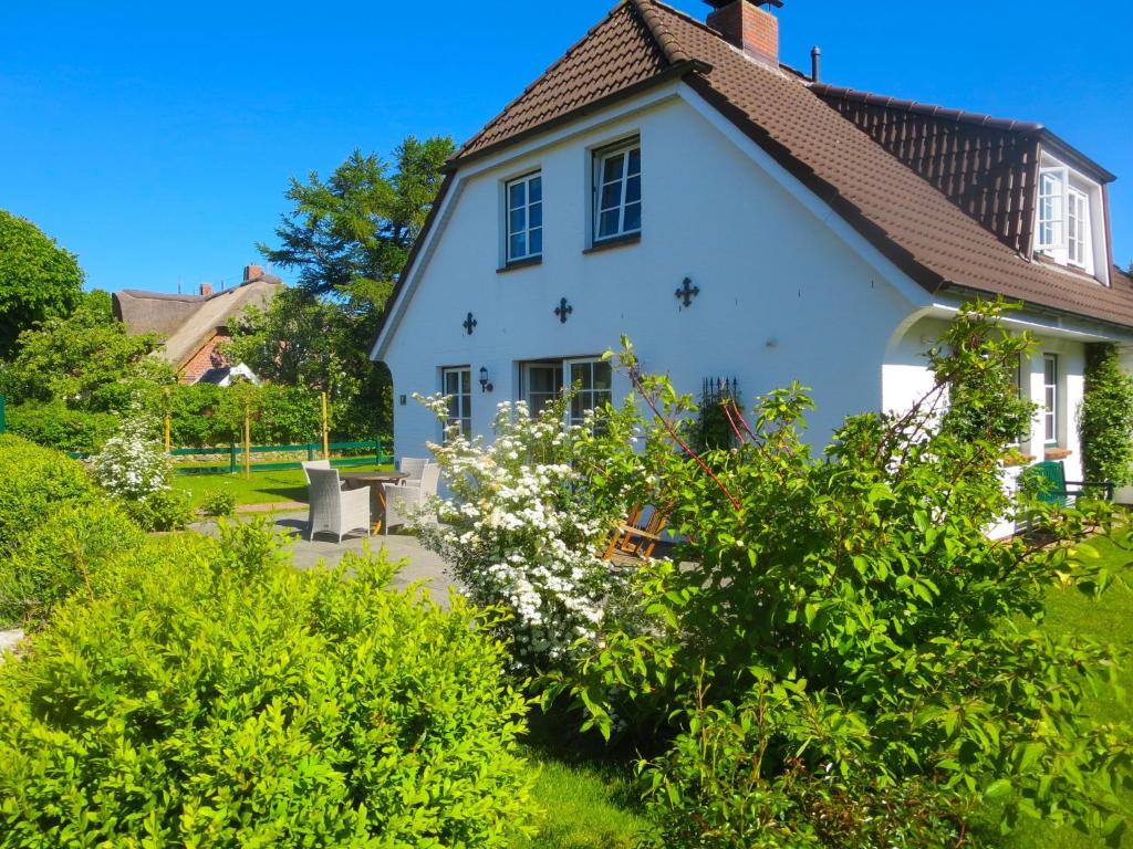 Maison de vacances Aapelwin auf Föhr Haus 87, 25938 Oldsum