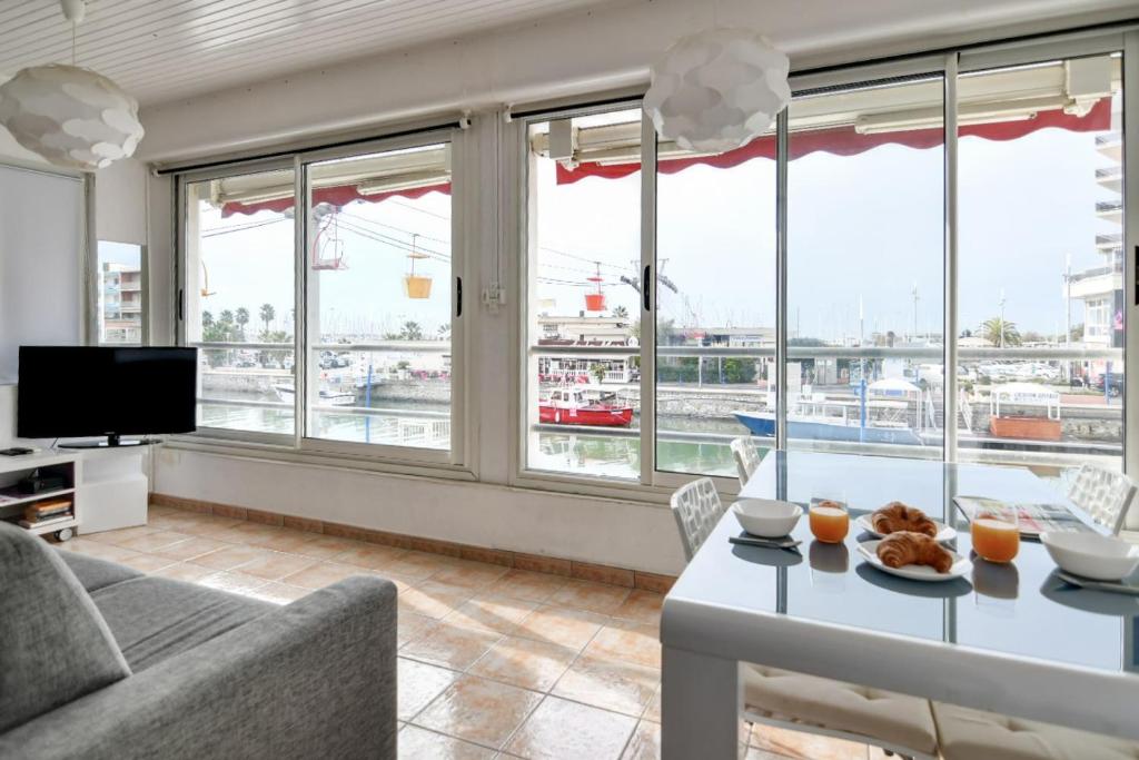 Appartement AC flat with wonderful view on Le Lez in Palavas-les-Flots - Welkeys 1 quai Paul Cunq, 34250 Palavas-les-Flots