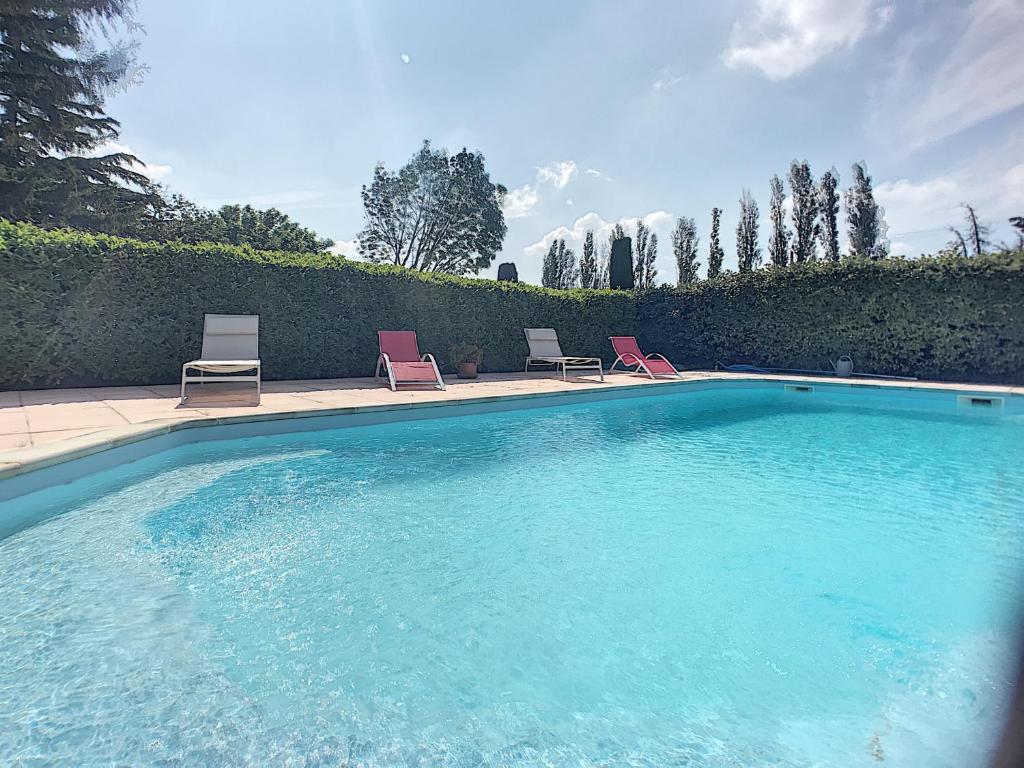 Villa ACCENT IMMOBILIER - Maison Eygalières, piscine, 4/6 pers quartier de la roque, 13810 Eygalières