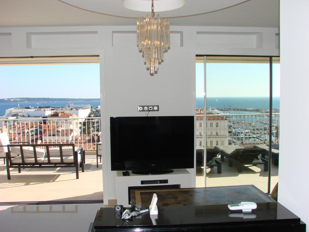 Appartements ACCI Cannes 6000 19 Boulevard de la Ferrage, 06400 Cannes