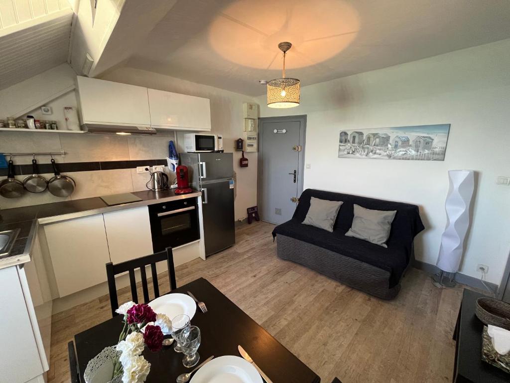 Appartement Acrab YourHostHelper 21 Rue Guynemer, 14530 Luc-sur-Mer