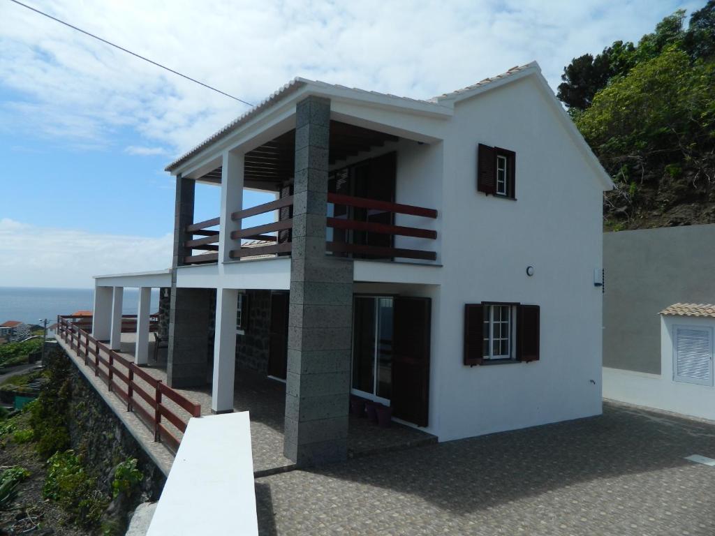 Séjour à la ferme Adega Ninho da Cagarra Rua feteira de baixo Calheta de Nesquim Pico Calheta de Nesquim Lajes do Pico Acores, 9930-229 Calheta de Nesquim