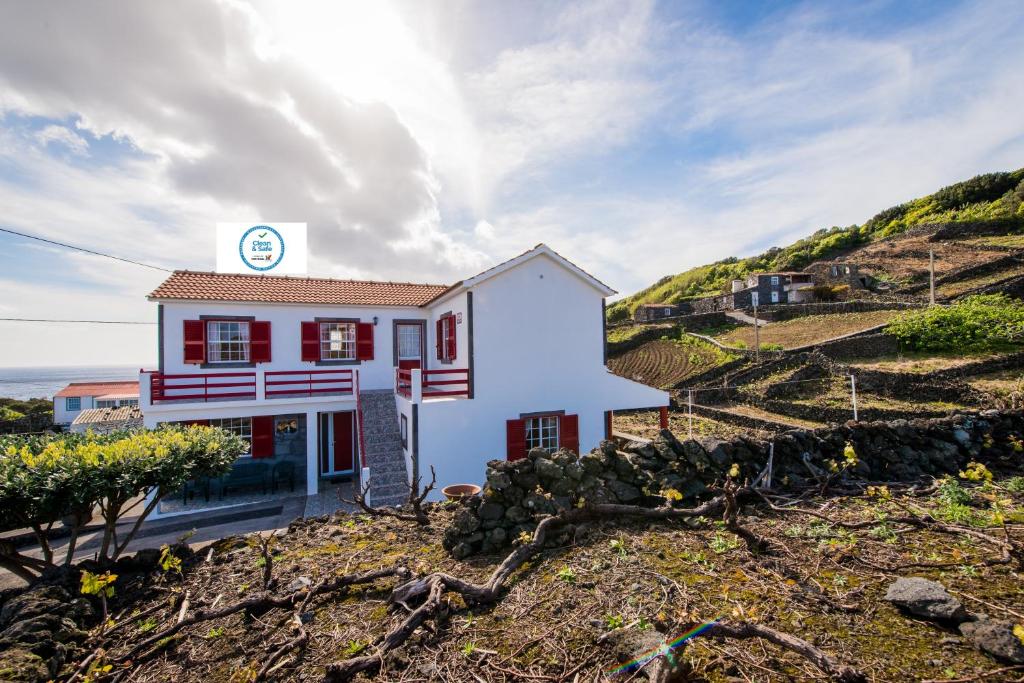 Maison de vacances Adega Pedra do Lagar Rua das Canadas nº18, 9930-029 Calheta de Nesquim