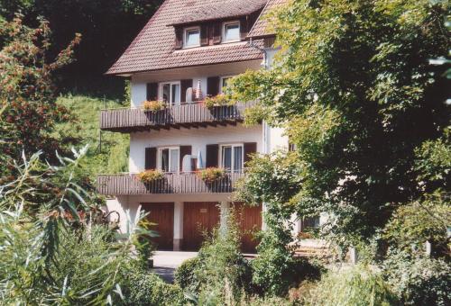 Maison d'hôtes Adieu Alltag: Pension Oesterle im Schwarzwald Schifferstr. 40 Schönmünzach