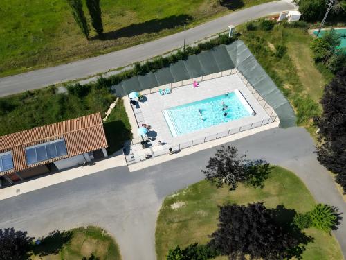 Camping Adonis Domaine du Lambon by Olydea Pied l'Ouaille Prailles