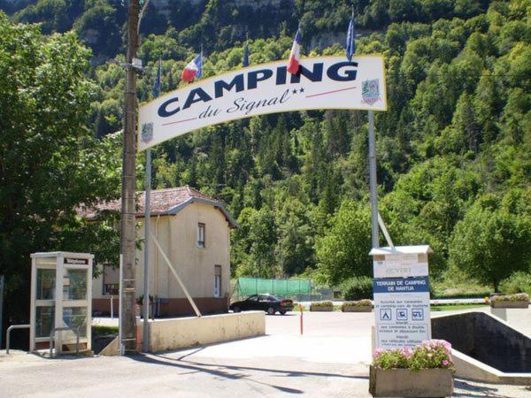 Camping Adonis Le Signal de Nantua by Olydea Avenue du Camping, 01130 Nantua