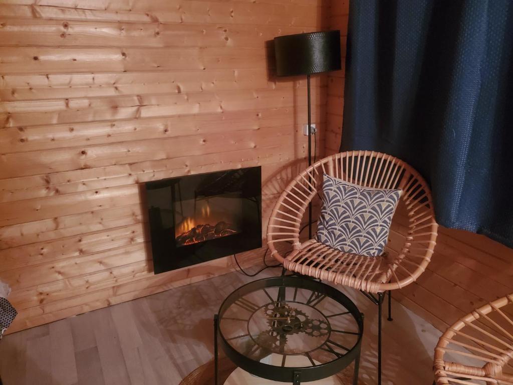 B&B / Chambre d'hôtes Adorable Cocon Spa et détente 90 Chemin du Rieux, 26780 Allan