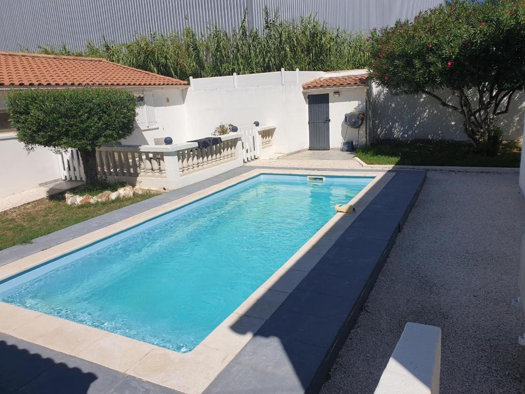 Villa Adorable maison d'hôte, avec terrasse vue sur piscine, wifi 4G, proche de BEZIERS 3 Impasse d'Alsace, 34420 Cers