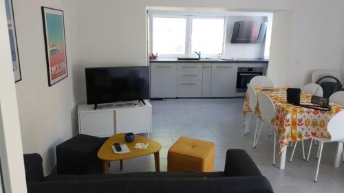 Appartement Agréable Appt 2 Chb, avec terrasse et jardinet privés- plage Pereire 64 Avenue du Parc Arcachon