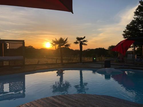 B&B / Chambre d'hôtes Agréable chambre d’hôte calme avec piscine 26 Rue du Val d'Amour Souvans