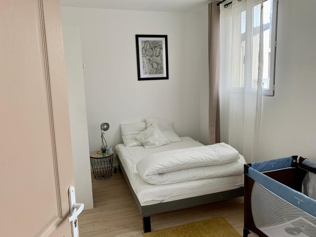 Appartement Agréable maison avec parking gratuit sur place. 34 Rue des Postillons, 93200 Saint-Denis