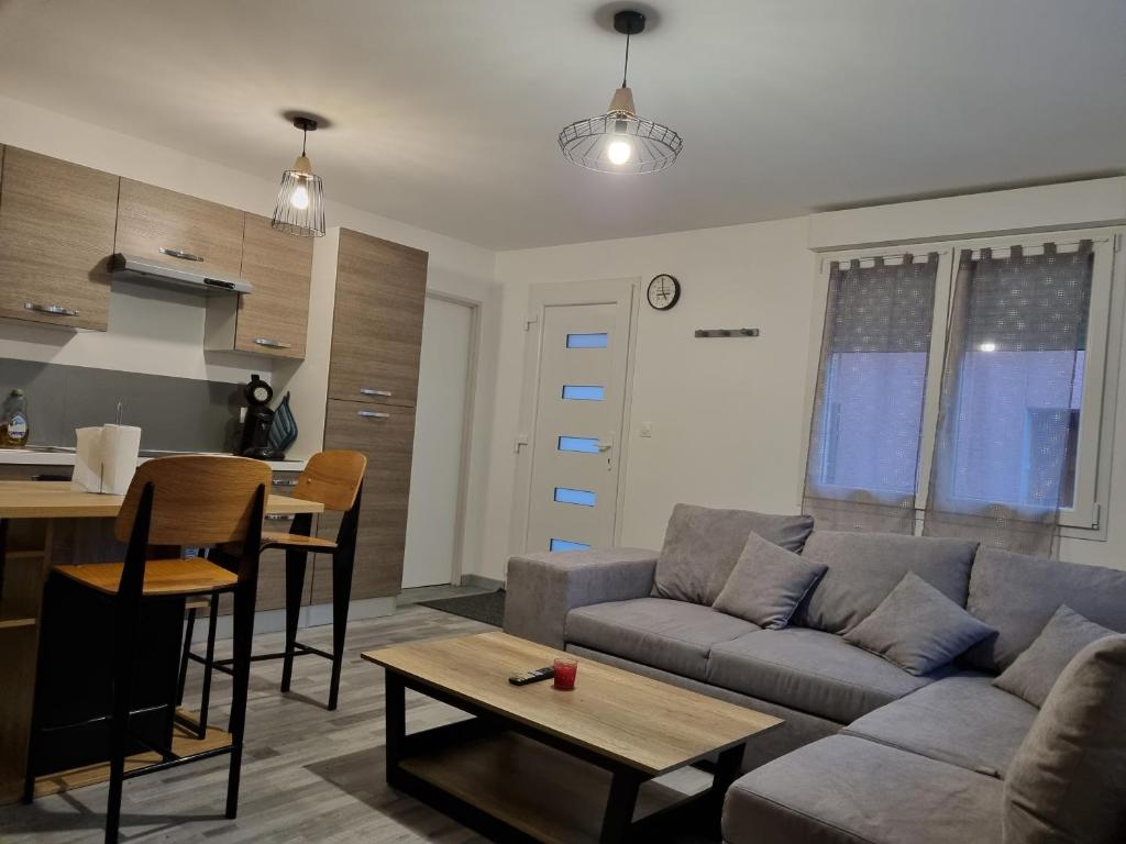 Appartement Agréable maisonnette à proximité du centre-ville 6 Rue de la Feuillée, 01100 Oyonnax