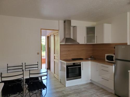 Appartement Agreable studio cabine-village malibu 141 avenue des Hauts de Canet Canet-en-Roussillon