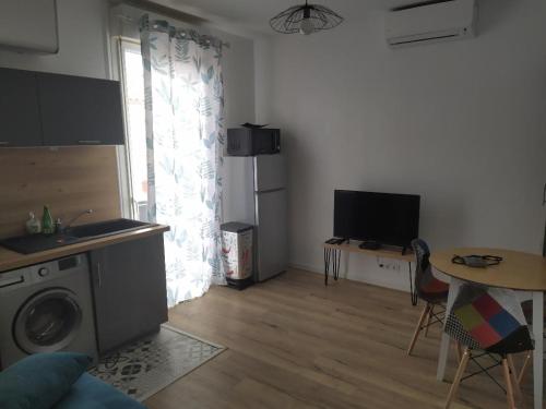 Appartement Agréable T2 au calme proche gare 8 Rue Ausias March Perpignan