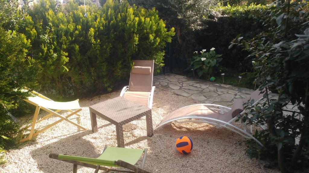 Appartement Agréable T3 avec jardin et parking privé, à 350m du centre ville et des plages, wifi 285 Avenue Charles de Gaulle, 83240 Cavalaire-sur-Mer