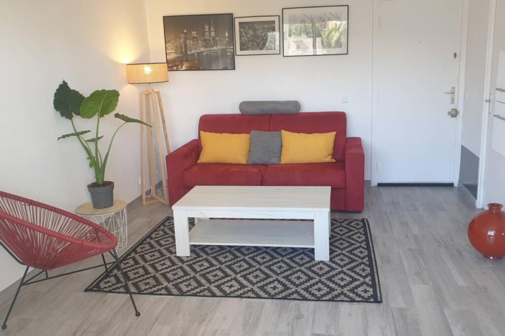 Appartement AiguesMarines 8 Rue Bir Hakeim, 06800 Cagnes-sur-Mer