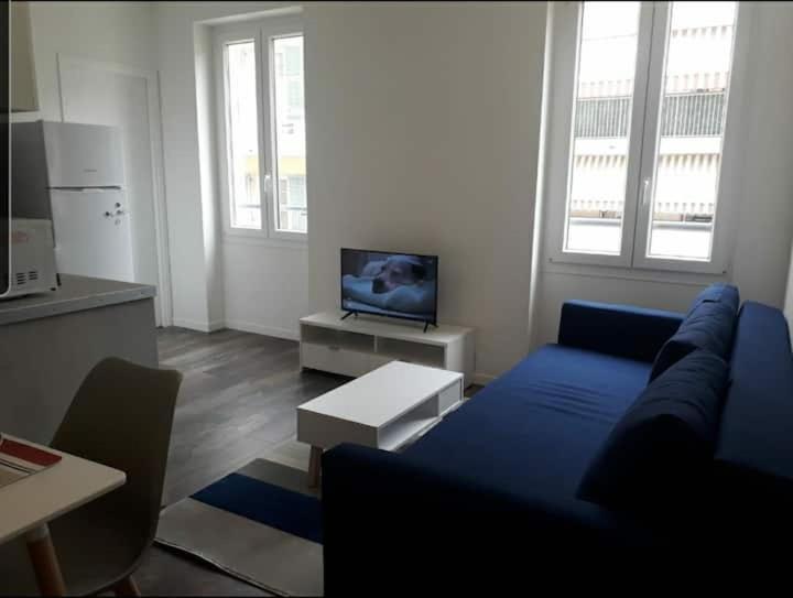 Appartement Air-conditioned and free WIFI apartment next to Promenade des Anglais 45 Boulevard François Grosso, 06000 Nice