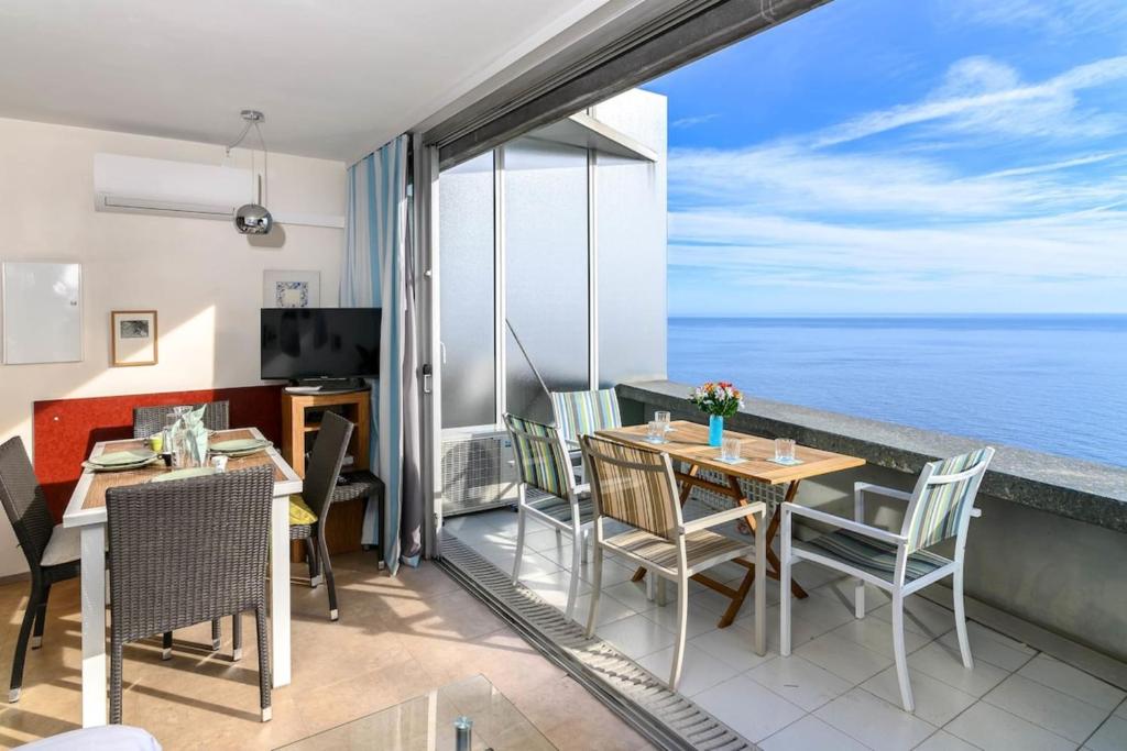 Appartement Air-Conditioned Apartment With Sea View Furnished Terrace & Parking 33 Avenue du Général de Gaulle, 06320 Cap d\'Ail
