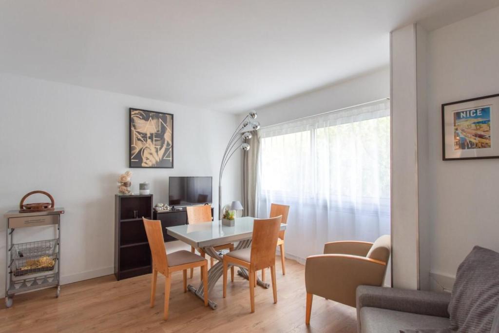 Appartement Air-Conditioned Furnished Apartment Ideal For Couples 9 Rue Alphonse Karr, 06000 Nice