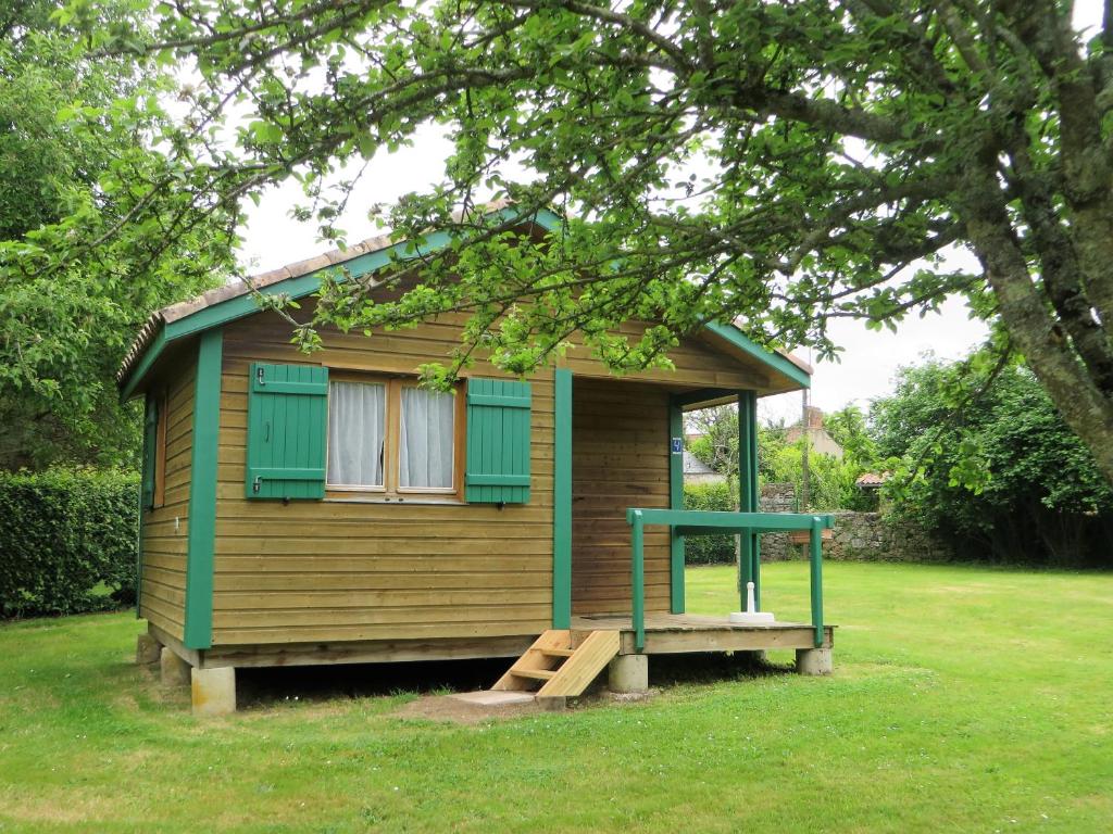 Camping Aire Du Verger 6 Rue De Lattre De Tassigny, 85670 Palluau