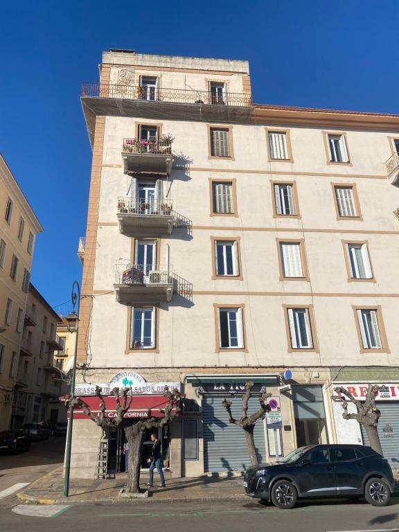 Appartement Ajaccio, Appt, lumineux, proche centre Ville 99 Cours Napoléon, 20000 Ajaccio