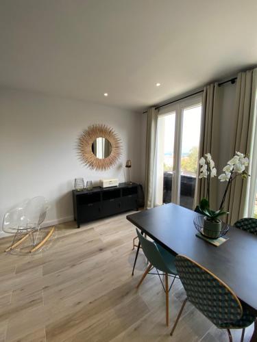 Appartement Ajaccio Magnifique T2 45m2 neuf 5 personnes Clim wifi stationnement gratuit centre ville plage à 300m 12 Rue Maurice Choury Ajaccio