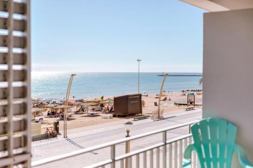 Appartement AL - Apartamento Horizonte Azul 'Avenida Infante Sagres, Edifício Seguro, 149 Quarteira