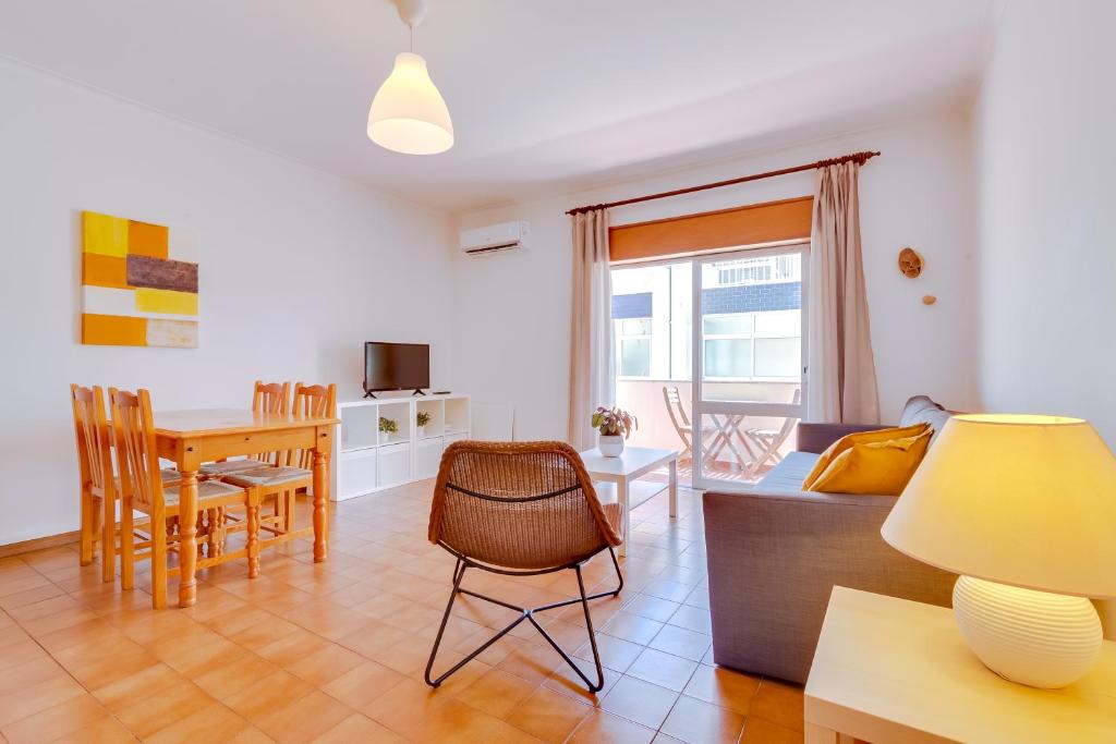 Appartement AL - Apartamento Infante Sagres Av. Infante Sagres, nº72, 3ºA, 8125-156 Quarteira