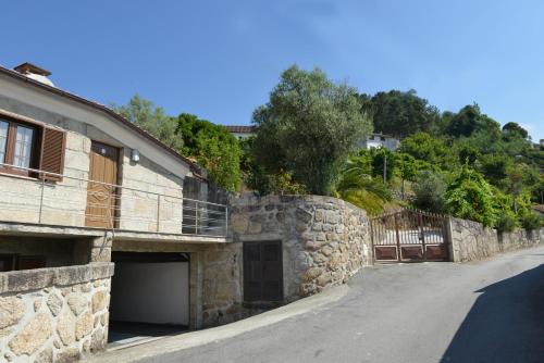 Maison de vacances AL Vivenda Romantica Geres Ademeus 591, Vilar da Veiga Gerês