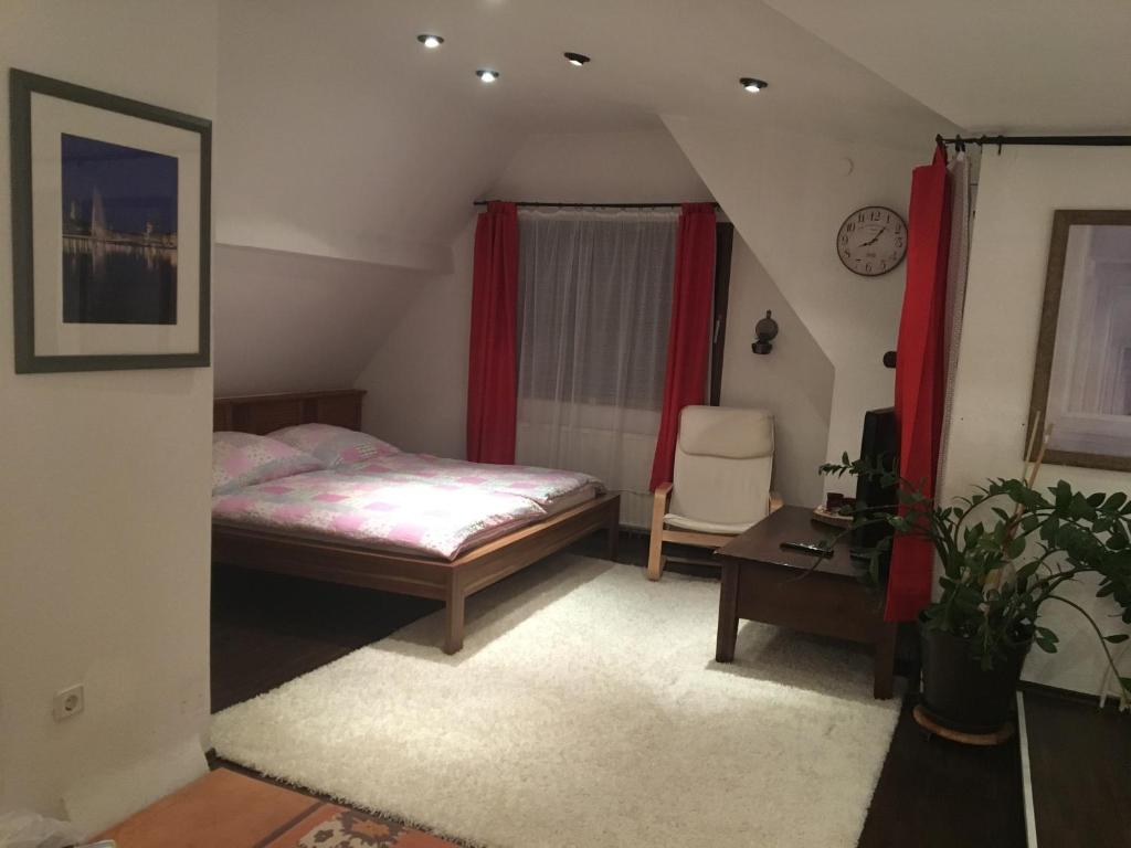 B&B / Chambre d'hôtes Albi S - HH Airport Holtkoppel 46, 22415 Hambourg