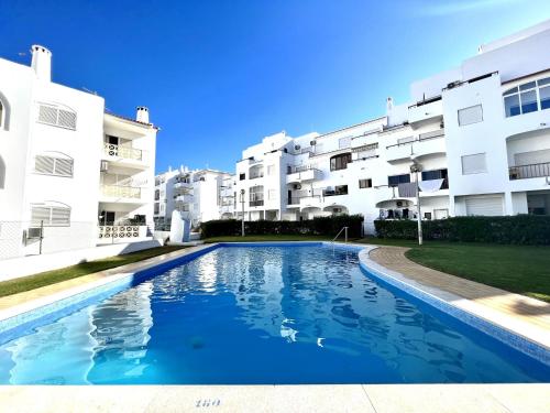 Albufeira Downtown With Pool by Homing Albufeira portugal