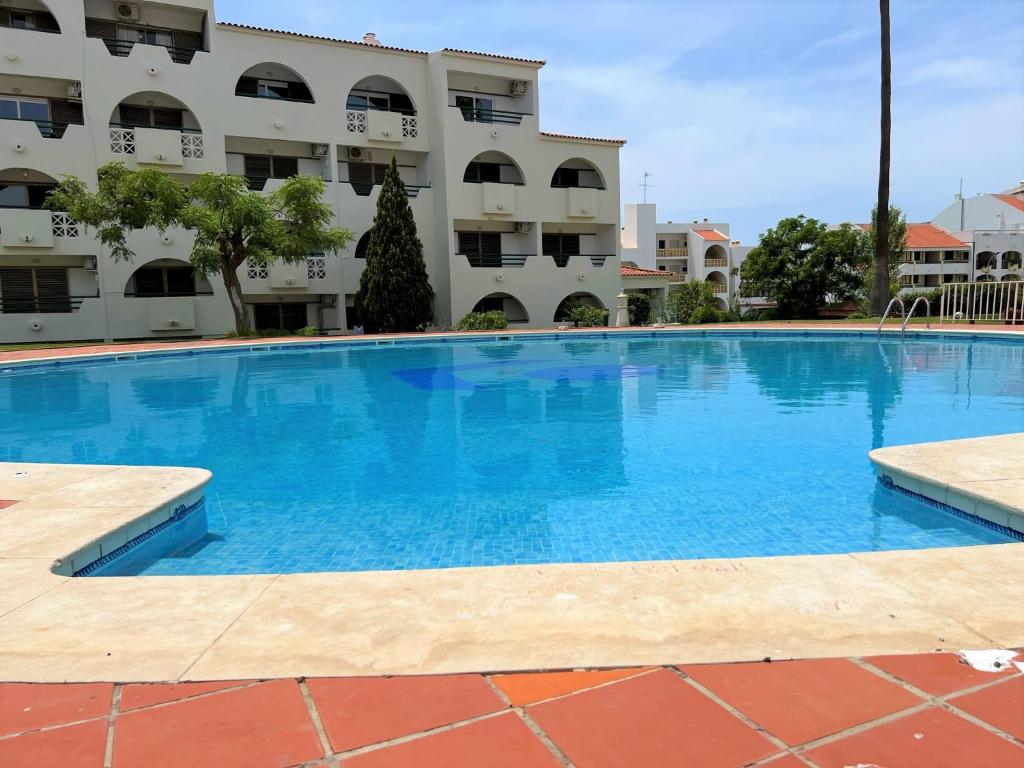 Appartement Albufeira Twins 2 With Pool by Homing Rua Dunfermline, 3, 8200-268 Albufeira
