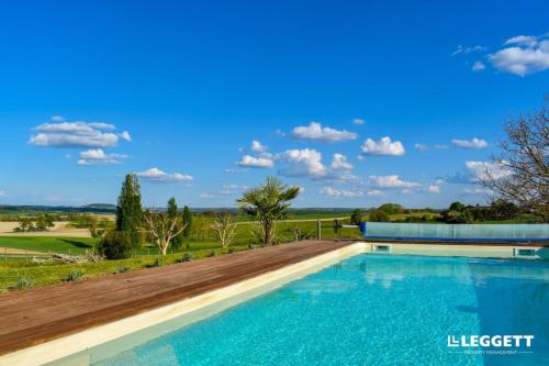 Alexyo - 10 persons Villa with pool close to Aubeterre Pillac france