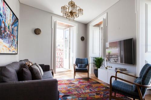 Appartement Alfama Sophisticate Flat With Balconies 2Bedrs 2Baths & AC in 19th Century Building Historic Center Largo de Santo António da Sé Lisbonne