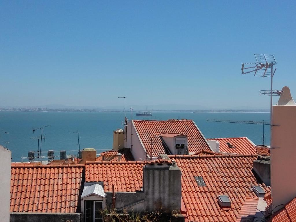 Appartement Alfama Terrace Beco dos Paus 3, 2°, 1100-405 Lisbonne