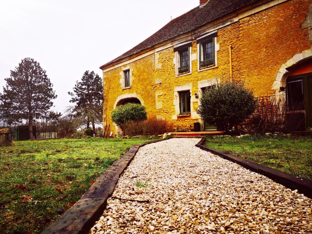 Maison de vacances Alfred et George - Le Gîte 12 Les Cours, 89520 Sainpuits