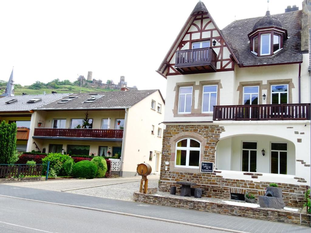 Appartements Alkener Villa Moselstr. 31, 56332 Alken