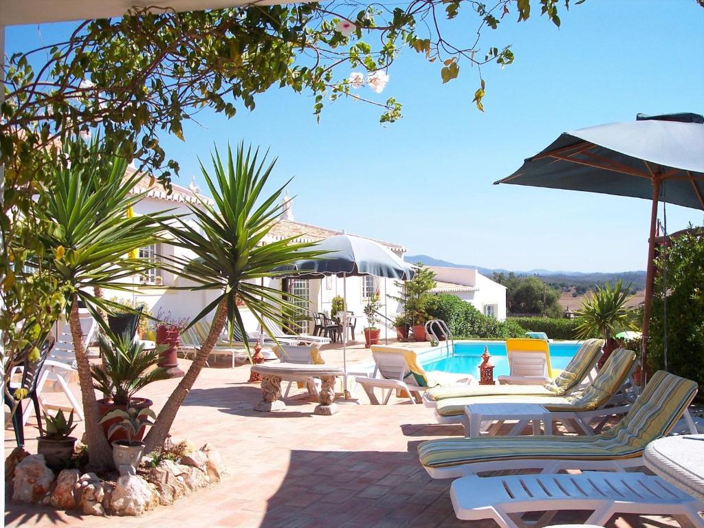 Maison de vacances All houses are located in a finely restored Quinta , 8500-157 Odiáxere