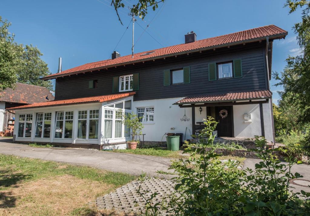 Appartement Allgäu-Schwaben-Deluxe-Apartment Molkereistraße 5, 87665 Kaufbeuren