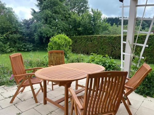Appartement Allgäuer Tierstübchen - DisneyPlus - Terrasse - Parkplatz 16 St.-Georgs-Straße Buchenberg