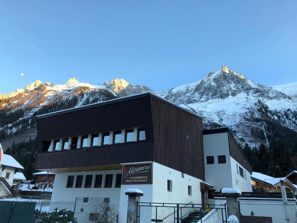 Auberge de jeunesse Alpenrose Chamonix 1141 Route des Pèlerins, 74400 Chamonix-Mont-Blanc